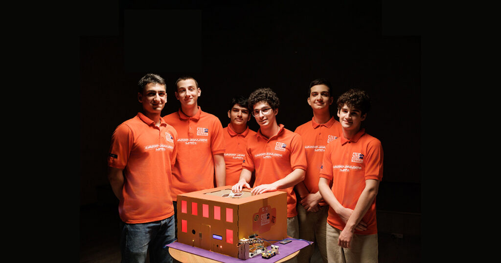 STEM ოლიმპიადა: როგორ მოიგო ქართულმა გუნდმა CERN-ის საგზური?