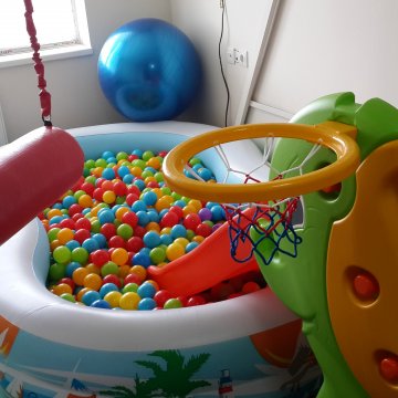 განვითარების სხვადასხვა ტიპის დარღვევის მქონე ბავშვებისათვის სენსორული ოთახი მოეწყო