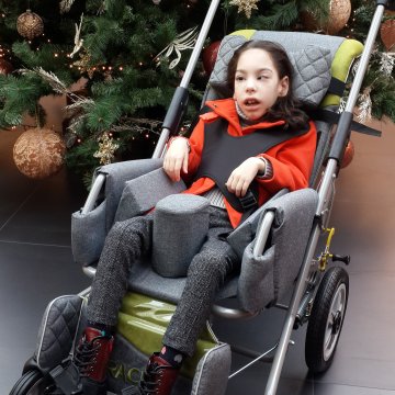 ქველმოქმედება AmEx ბარათის მფლობელებისგან