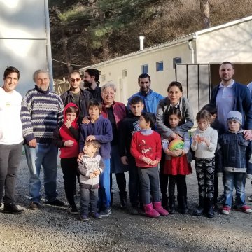 Donate.ge-მ 70 ბენეფიციარს საჩუქრები გადასცა