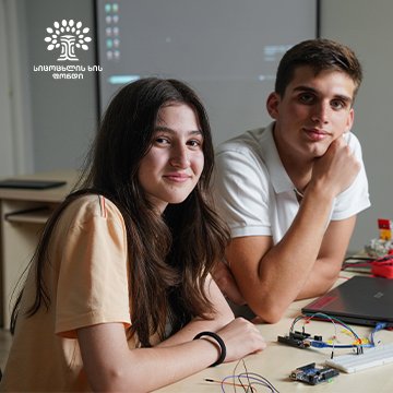 სიცოცხლის ხის ფონდისა და კომაროვის სკოლის STEM სკოლაში რეგისტრაცია